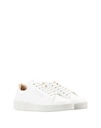 stow low top leather trainers