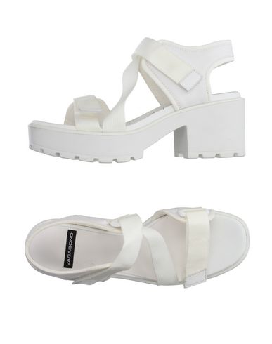ZOOM VAGABOND - Sandals