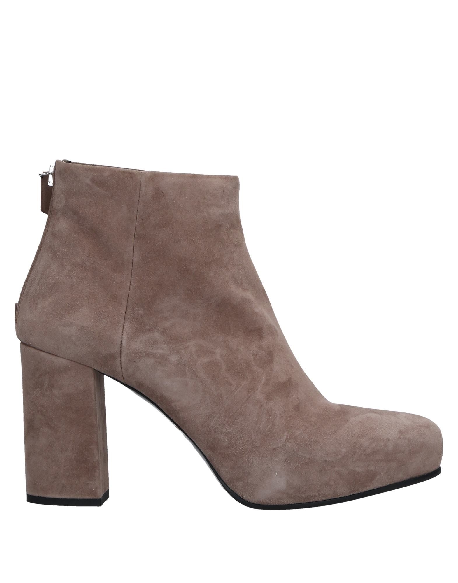 Stivaletti Prada Donna - 11233059UF Stivaletti Prada Donna - - - 11233059UF f4937f
