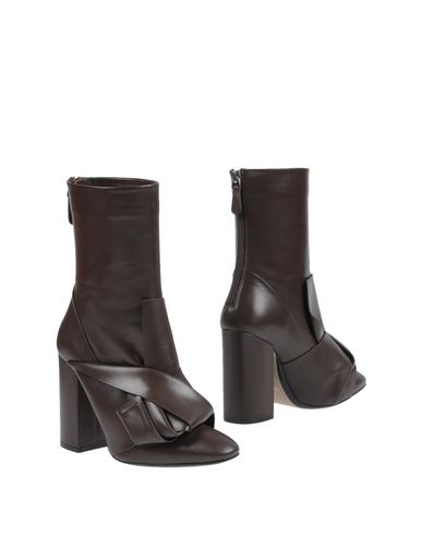 n 21 boots