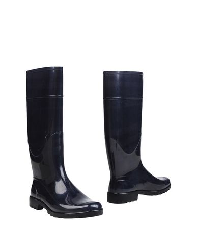 buy burberry boots online