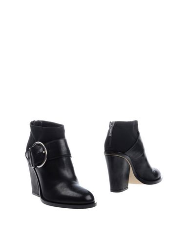 PINKO Ankle Boot in 블랙 | ModeSens