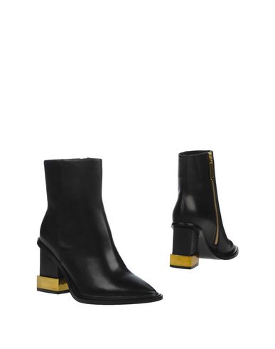 kat maconie boots