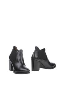 laura bellariva chelsea boots