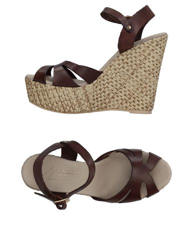 nicole shoes