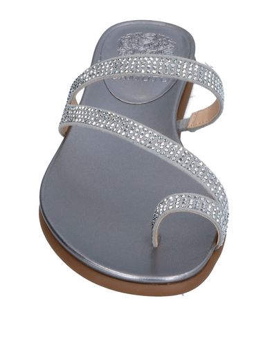 vince camuto flip flops