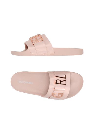 ZOOM STEVE MADDEN - Παντοφλες και σαγιοναρες