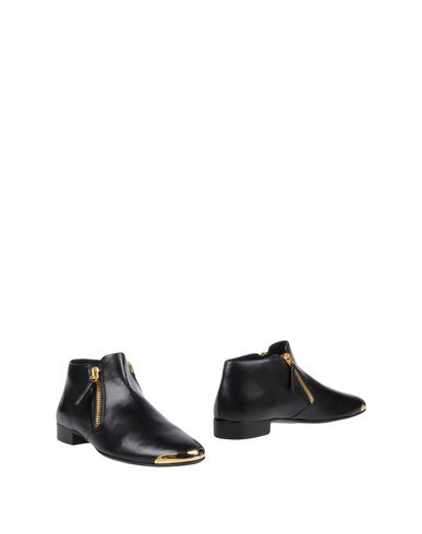 Zapatos con descuento Botín Giuseppe Zanotti Hombre - Botines Giuseppe Zanotti - 11447454AH Negro Zapatos con descuento Botín Giuseppe Zanotti Hombre - Botines Giuseppe Zanotti - 11447454AH Negro