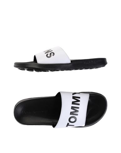 tommy jeans flip flops