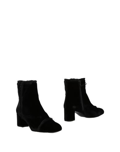 stuart weitzman outlet online