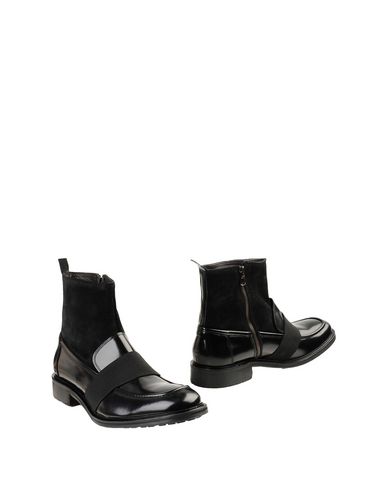 ZOOM 8 by YOOX - Boots