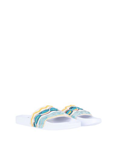 coogi flip flops