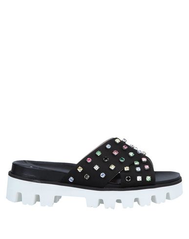 ZOOM RED(V) - Sandals