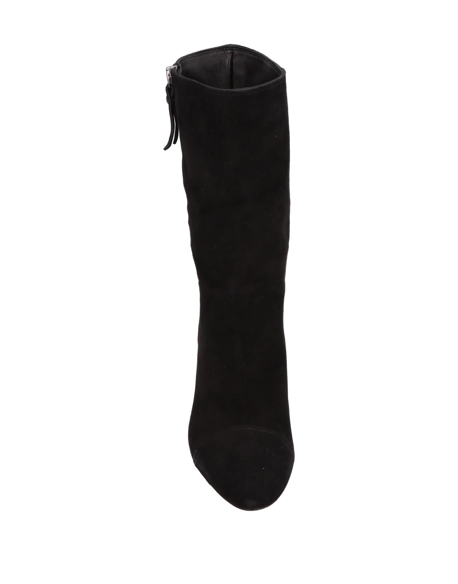 Bottine Stuart Weitzman Remise Femme - Bottines Stuart Weitzman Noir Remise Weitzman de marque 5a97d3 Bottine Stuart Weitzman Remise Femme - Bottines Stuart Weitzman Noir Remise Weitzman de marque 5a97d3