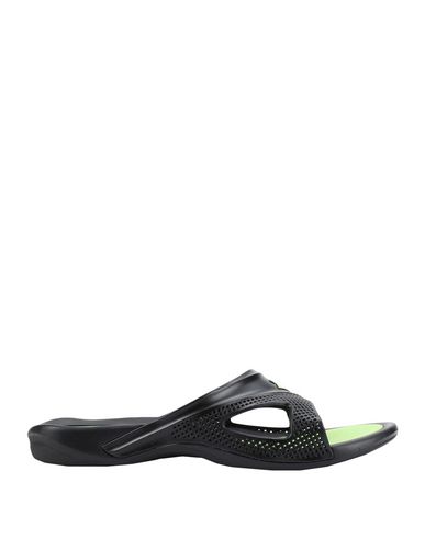 arena sandals