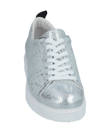 stokton sneakers online