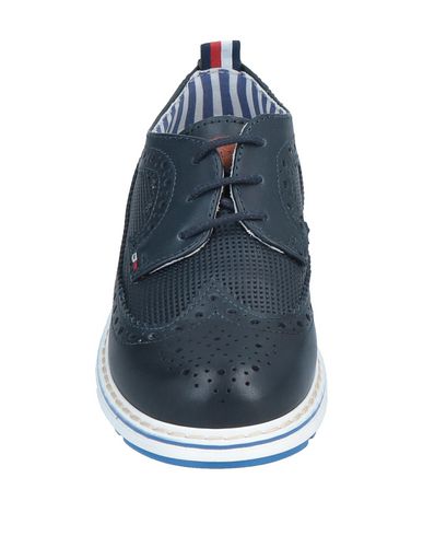 tommy hilfiger water shoes