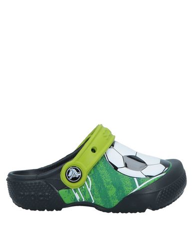 crocs beach shoes