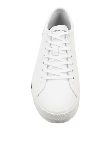 tommy hilfiger footwear online