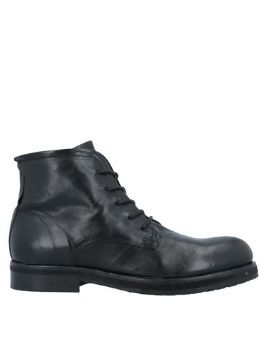 Pawelk's Boots In Black