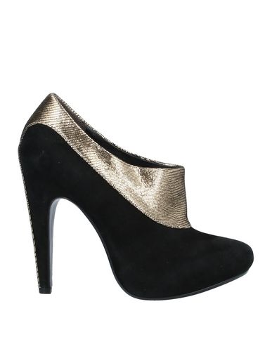 Click to view more detailed imagery on our partner's website Belle By Sigerson Morrison Ankle Boot In Black