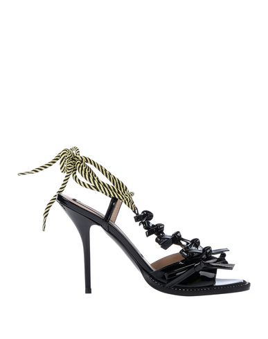 ZOOM N°21 - Sandals