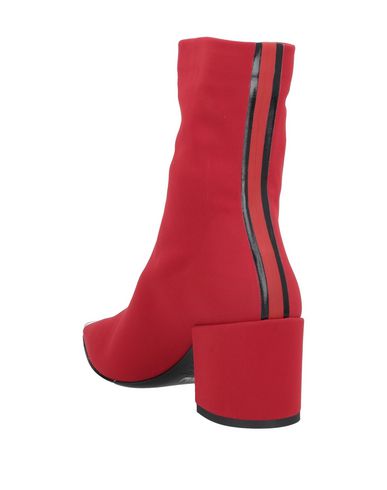 Elena Iachi Ankle Boot In Red