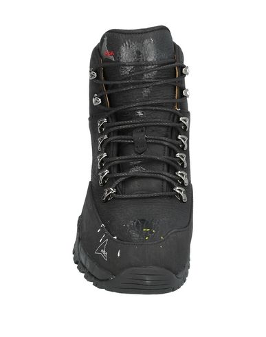 roa paint splatter boots