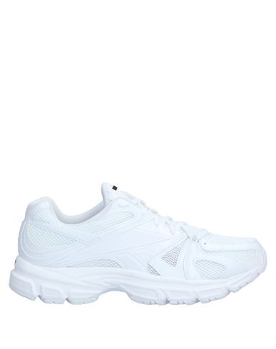 Vetements Sneakers In White