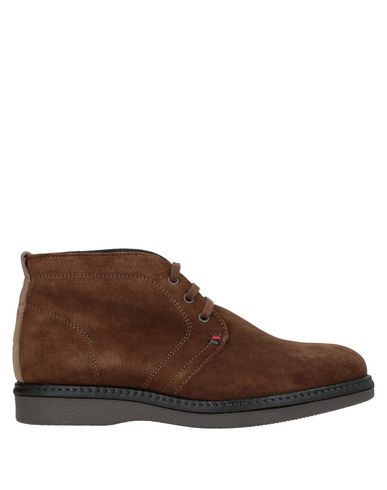 Tommy Hilfiger Boots In Brown