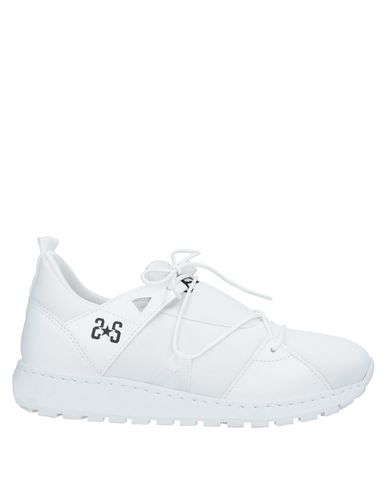 2star Sneakers In White