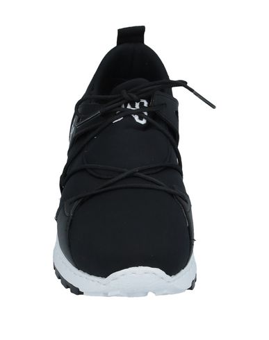 2star Sneakers In Black