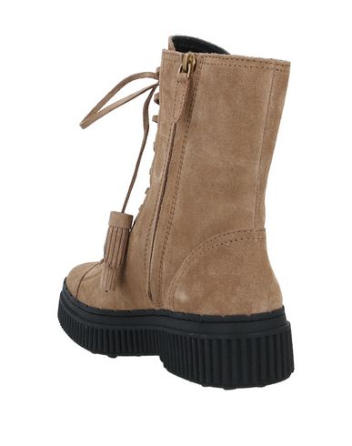 Tod's Ankle Boots In Beige