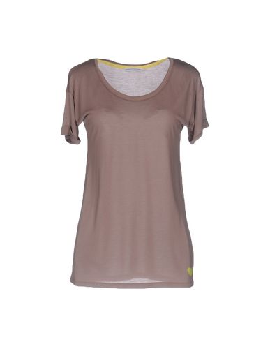 ZOOM DAGMAR SCHREIBER - Top basiques