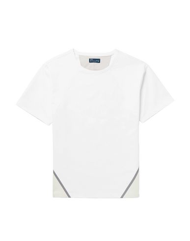 Click to view more detailed imagery on our partner's website Under Armour T-Shirt In White