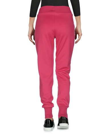 fuchsia color pants