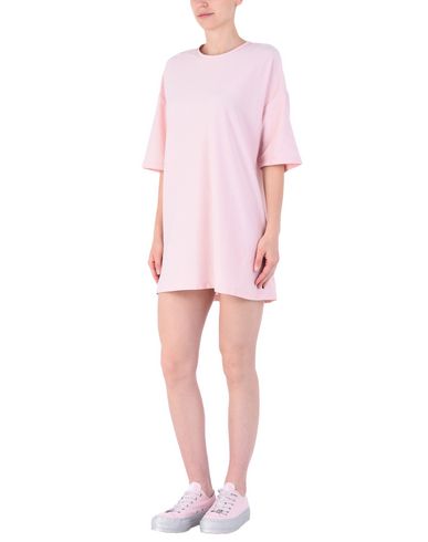 short dress with converse