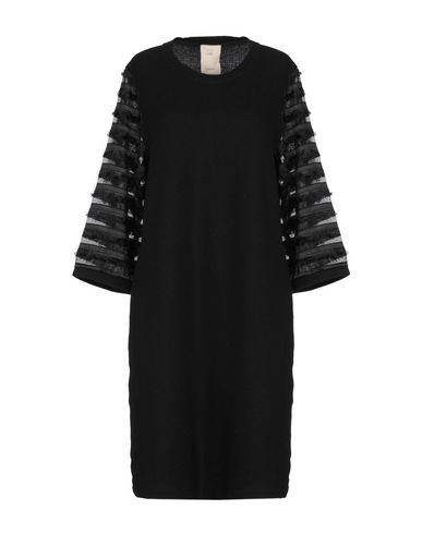 ZOOM 120% - Kurzes Kleid