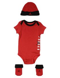 abbigliamento neonato jordan