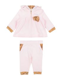 tuta vans rossa e nera