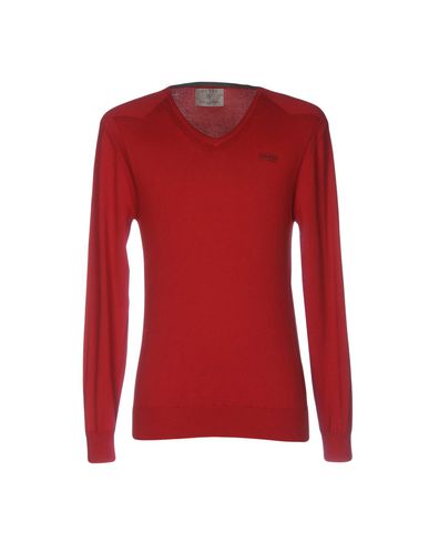 red guess jumper