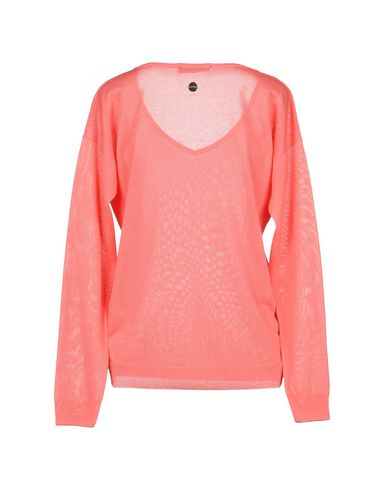 guess pink jumper