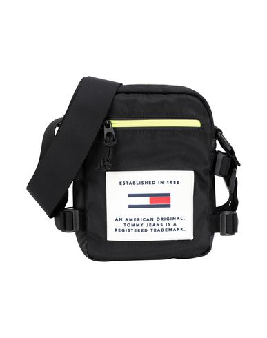 tommy jeans shoulder bag