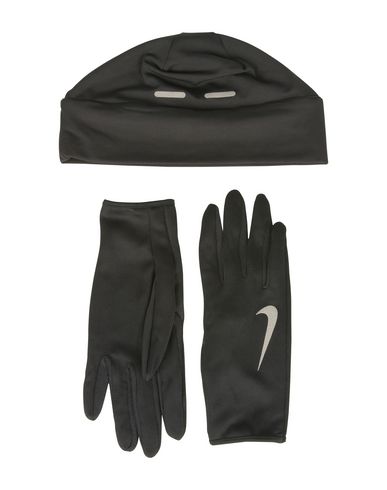 nike running hat and gloves