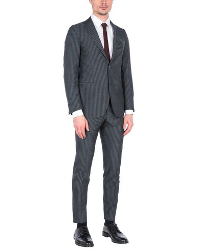 ZOOM HILTON - Trajes