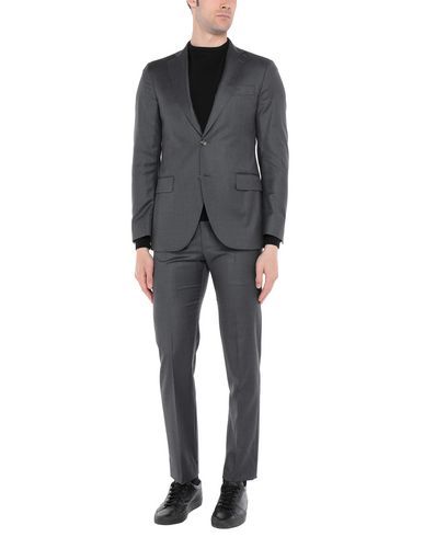 ZOOM HILTON - Trajes