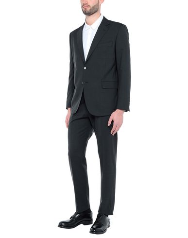 ZOOM HILTON - Trajes